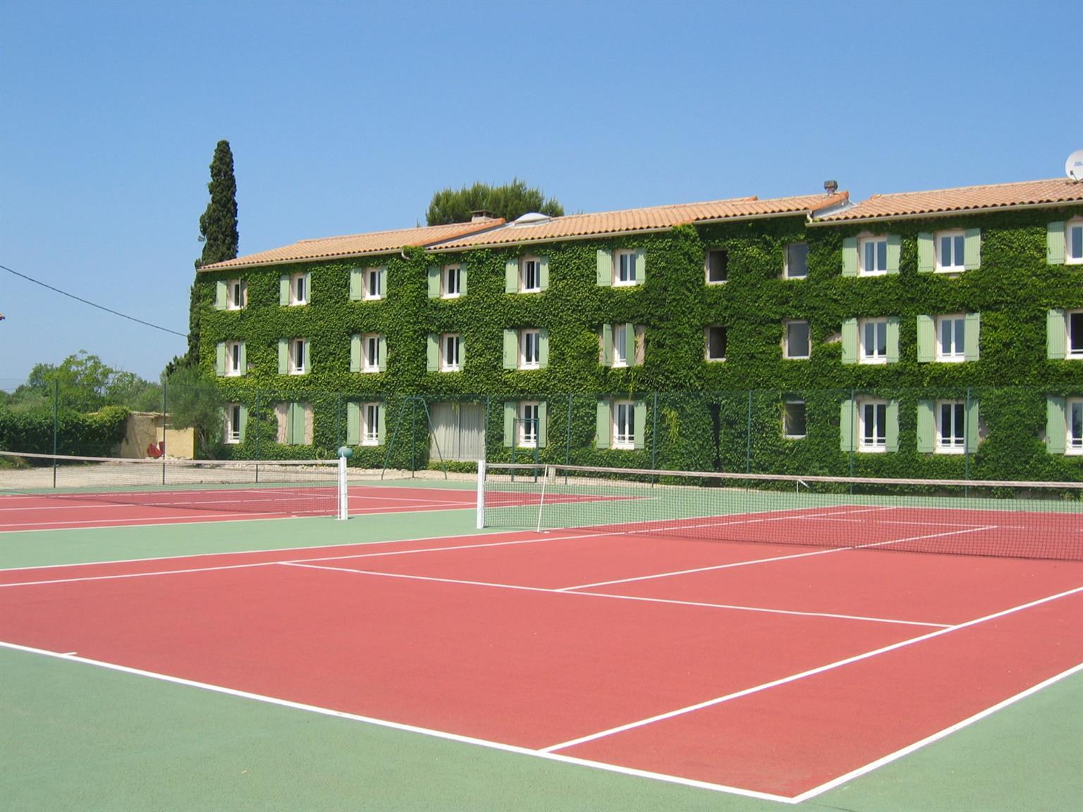 Logis Hotel Restaurant Uzes Pont Du Gard المظهر الخارجي الصورة